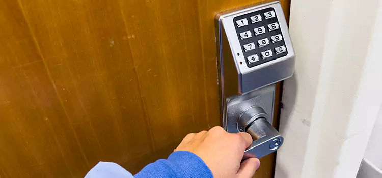 Why Choose Us for Your Keypad Lock Needs in Roseville, MN?